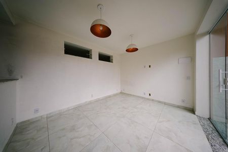 Casa para alugar com 50m², 1 quarto e sem vaga Casa para alugar com 50m², 1 quarto e sem vagaSala