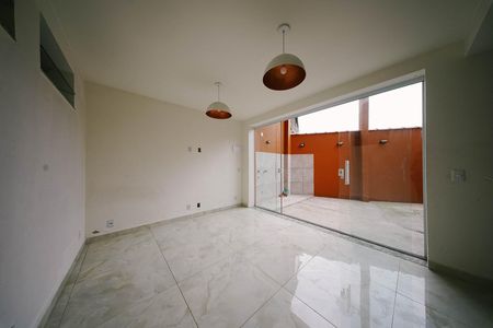 Casa para alugar com 50m², 1 quarto e sem vaga Casa para alugar com 50m², 1 quarto e sem vagaSala