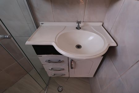 Apartamento à venda com 75m², 3 quartos e 2 vagas Apartamento à venda com 75m², 3 quartos e 2 vagasBanheiro da suíte