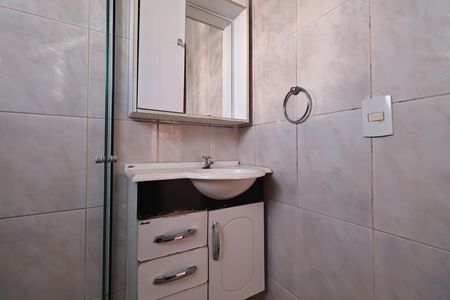 Banheiro da suíte  de apartamento para alugar com 3 quartos, 75m² em Vila Valparaíso, Santo André