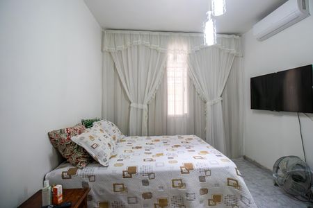Quarto 2 de casa à venda com 3 quartos, 215m² em Penha Circular, Rio de Janeiro