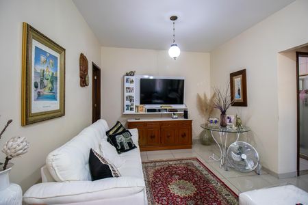 Casa à venda com 3 quartos, 215m² em Penha Circular, Rio de Janeiro