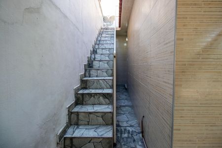 Escada de casa à venda com 3 quartos, 215m² em Penha Circular, Rio de Janeiro