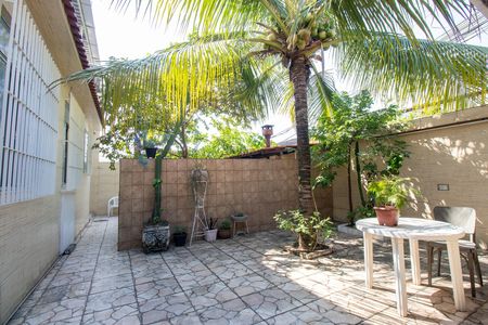 Quintal de casa à venda com 3 quartos, 215m² em Penha Circular, Rio de Janeiro