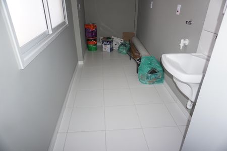 Lavanderia de apartamento para alugar com 3 quartos, 125m² em Jardim dos Oliveiras, Embu das Artes