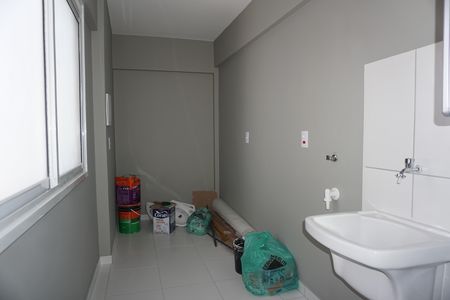 Lavanderia de apartamento para alugar com 3 quartos, 125m² em Jardim dos Oliveiras, Embu das Artes