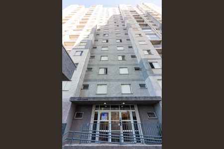Apartamento para alugar com 46m², 2 quartos e 1 vaga Apartamento para alugar com 46m², 2 quartos e 1 vagaFachada