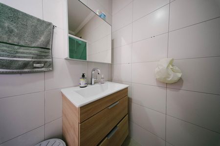 Casa para alugar com 75m², 2 quartos e 2 vagas Casa para alugar com 75m², 2 quartos e 2 vagasBanheiro da Suíte