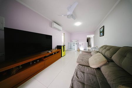Casa para alugar com 75m², 2 quartos e 2 vagas Casa para alugar com 75m², 2 quartos e 2 vagasSala