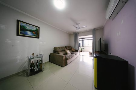 Casa para alugar com 75m², 2 quartos e 2 vagas Casa para alugar com 75m², 2 quartos e 2 vagasSala
