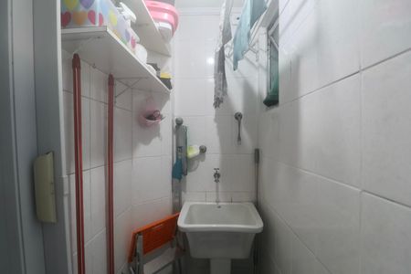 Área de Serviço de apartamento para alugar com 2 quartos, 60m² em Jardim Las Palmas, Guarujá