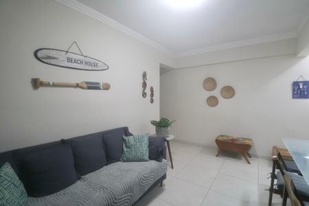 Sala de apartamento para alugar com 2 quartos, 60m² em Jardim Las Palmas, Guarujá