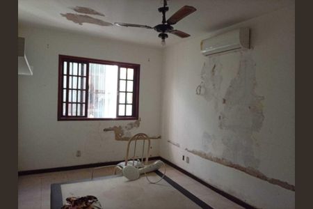 Casa à venda com 3 quartos, 115m² em Itaipu, Niterói