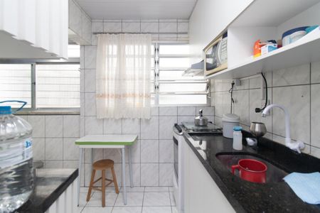 Cozinha de apartamento à venda com 2 quartos, 64m² em Menino Deus, Porto Alegre