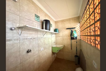 Área de Serviço de casa para alugar com 2 quartos, 76m² em Bandeiras, Osasco