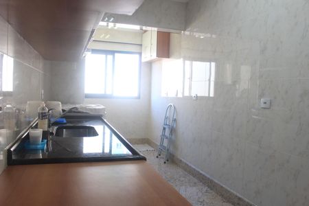 Cozinha de apartamento para alugar com 2 quartos, 75m² em Santa Maria, São Caetano do Sul