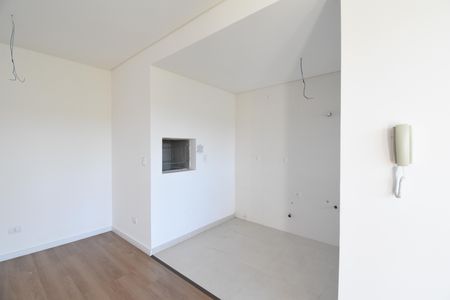 Sala/Cozinha de apartamento à venda com 2 quartos, 56m² em Santo Inácio, Curitiba