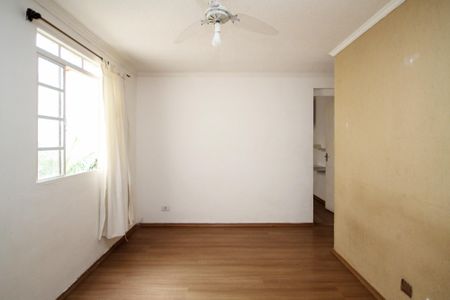 Sala de apartamento para alugar com 2 quartos, 48m² em Chácara Roselândia, Cotia