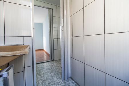 Área de Serviço de casa para alugar com 2 quartos, 50m² em Conjunto Habitacional Presidente Castelo Branco, Carapicuíba