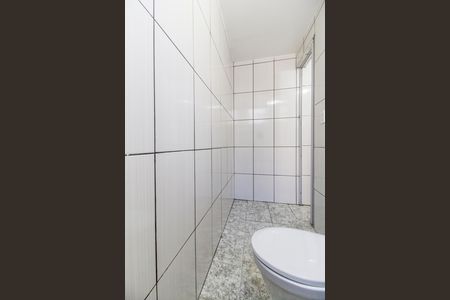 Banheiro de casa para alugar com 2 quartos, 50m² em Conjunto Habitacional Presidente Castelo Branco, Carapicuíba