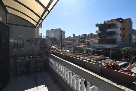 Sacada de casa à venda com 4 quartos, 230m² em Vila Sao Pedro, Santo André
