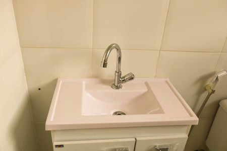 Apartamento para alugar com 52m², 2 quartos e sem vaga Apartamento para alugar com 52m², 2 quartos e sem vagaBanheiro