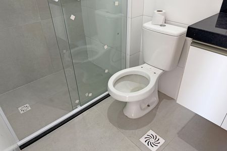 Banheiro de apartamento para alugar com 1 quarto, 38m² em Macuco, Santos