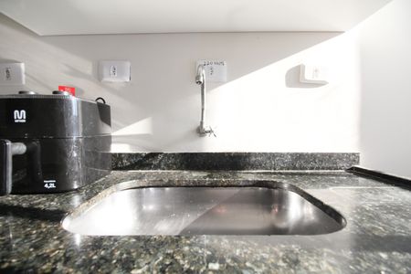 Cozinha de apartamento para alugar com 2 quartos, 40m² em Jardim Kuabara, Taboão da Serra