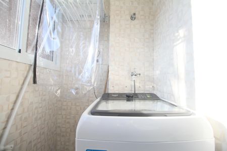 Área de Serviço de apartamento para alugar com 2 quartos, 40m² em Jardim Kuabara, Taboão da Serra