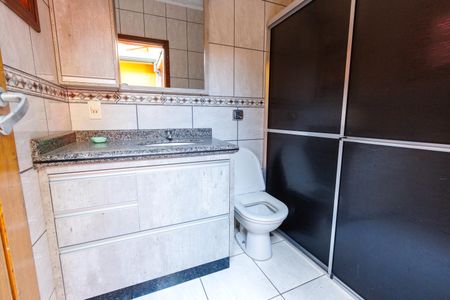 Casa para alugar com 173m², 4 quartos e 2 vagas Casa para alugar com 173m², 4 quartos e 2 vagasBanheiro Corredor