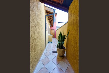 Casa para alugar com 173m², 4 quartos e 2 vagas Casa para alugar com 173m², 4 quartos e 2 vagasCorredor