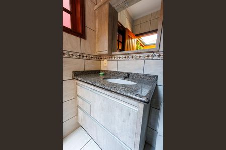 Casa para alugar com 173m², 4 quartos e 2 vagas Casa para alugar com 173m², 4 quartos e 2 vagasBanheiro Corredor