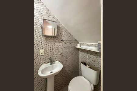 Banheiro de casa de condomínio para alugar com 1 quarto, 35m² em Sacoma, São Paulo