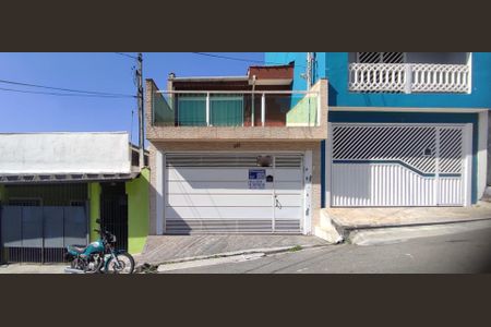 Fachada de casa à venda com 2 quartos, 140m² em Taboão, Diadema