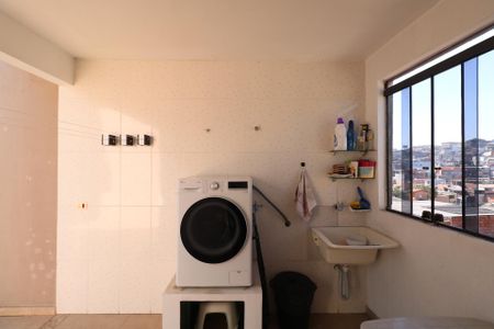 Área de Serviço de casa à venda com 2 quartos, 140m² em Taboão, Diadema