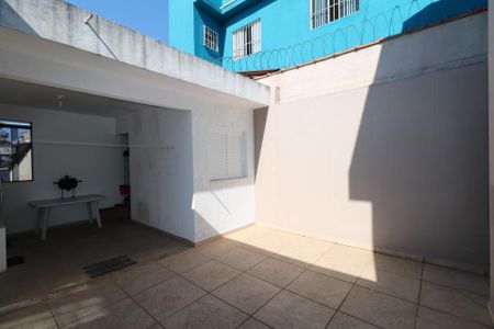 Quintal  de casa à venda com 2 quartos, 140m² em Taboão, Diadema