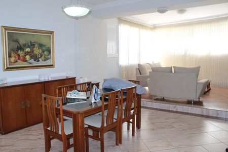 Apartamento para alugar com 3 quartos, 254m² em Higienópolis, São Paulo
