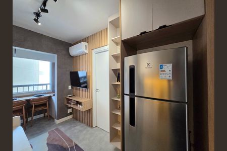 Cozinha de apartamento para alugar com 1 quarto, 24m² em Vila Nova Conceição, São Paulo