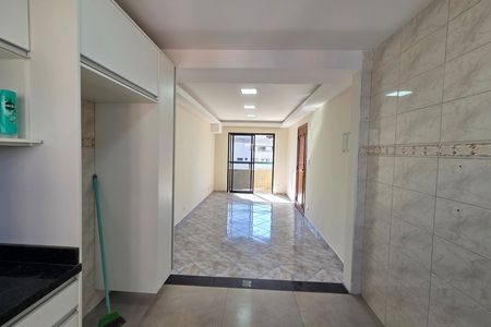 Cozinha de apartamento para alugar com 2 quartos, 64m² em Vila Tupi, Praia Grande