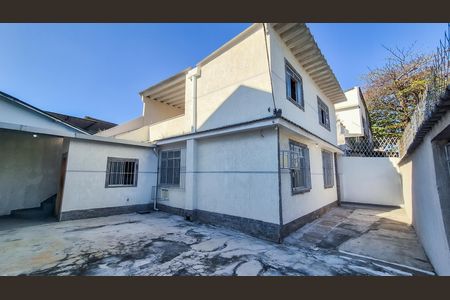 Lateral e Garagem de casa à venda com 2 quartos, 175m² em Penha, Rio de Janeiro