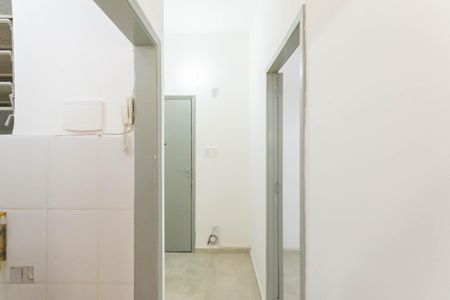 Corredor de kitnet/studio à venda com 1 quarto, 28m² em Tijuca, Rio de Janeiro