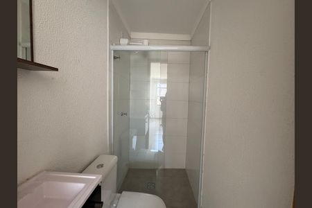 Banheiro de kitnet/studio para alugar com 1 quarto, 25m² em Centro, Osasco