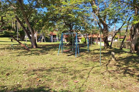 Casa de condomínio à venda com 550m², 4 quartos e 3 vagas Casa de condomínio à venda com 550m², 4 quartos e 3 vagasÁrea comum