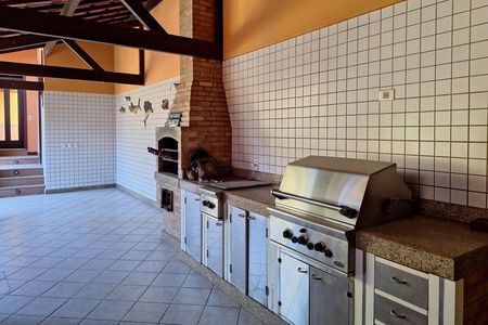 Casa de condomínio à venda com 550m², 4 quartos e 3 vagas Casa de condomínio à venda com 550m², 4 quartos e 3 vagasQuintal