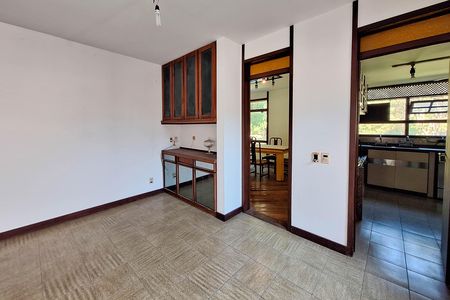 Casa de condomínio à venda com 550m², 4 quartos e 3 vagas Casa de condomínio à venda com 550m², 4 quartos e 3 vagasCopa