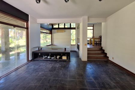 Sala 1 de casa de condomínio à venda com 4 quartos, 550m² em Maria Paula, Niterói