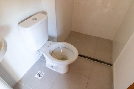 Banheiro Social de apartamento para alugar com 2 quartos, 50m² em Campo Grande, Rio de Janeiro