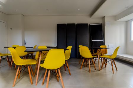 Apartamento para alugar com 36m², 2 quartos e sem vagaÁrea comum - Salão de festas