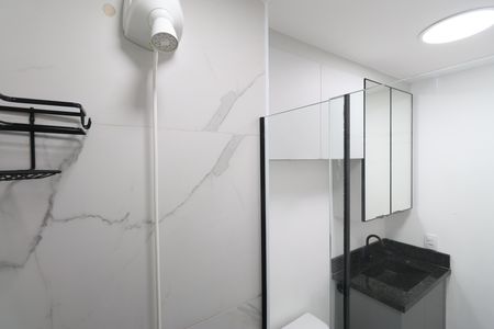 Banheiro de apartamento à venda com 2 quartos, 31m² em Água Branca, São Paulo