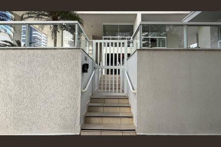 Apartamento para alugar com 83m², 3 quartos e 1 vaga Apartamento para alugar com 83m², 3 quartos e 1 vagaFachada